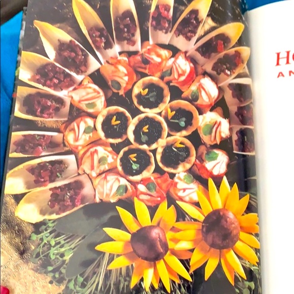The Book of Hors d’Oeuvres and Canapés. - Picture 7 of 8